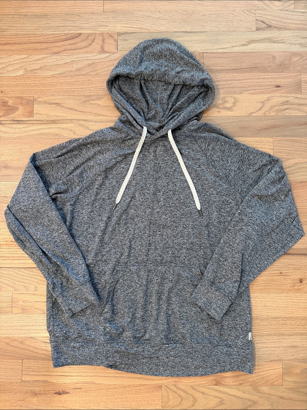 Vuori Men’s Halo Heather Gray Performance Hoodie Pullover Long Sleeve Size SM